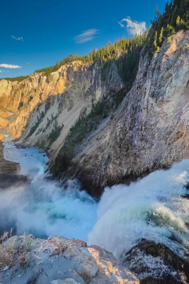 Cosas que hacer en el Parque Nacional de Yellowstone Brink of the Lower Falls