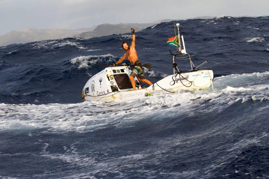 El aventurero sudafricano Chris Bertish cruza el Pacifico en SUP